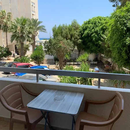 Piale Palms Makenzie Front Apartment, * Lárnaca