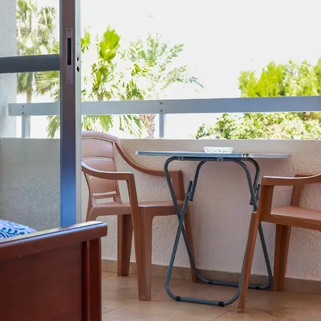 Piale Palms Makenzie Front Apartment,