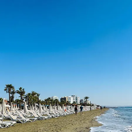 Piale Palms Makenzie Front Apartment,