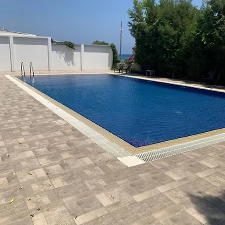 아파트 Piale Palms Makenzie Front Apartment,