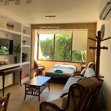 아파트 Piale Palms Makenzie Front Apartment, 라르나카