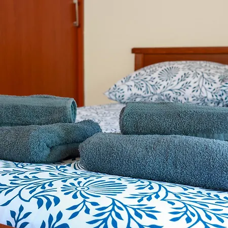Piale Palms Makenzie Front Apartment, דירה לרנקה