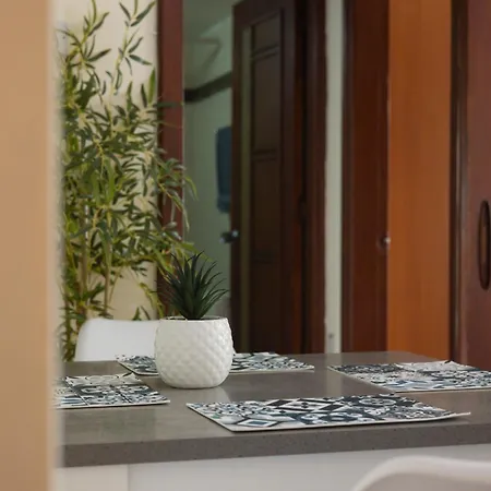 Piale Palms Makenzie Front Apartment, * Larnaca