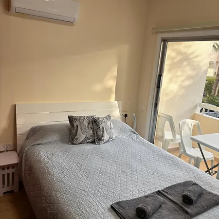 Piale Palms Makenzie Front Apartment, 아파트 *