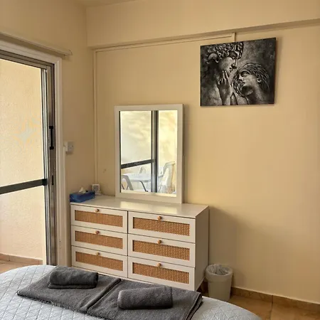 Piale Palms Makenzie Front Apartment, *