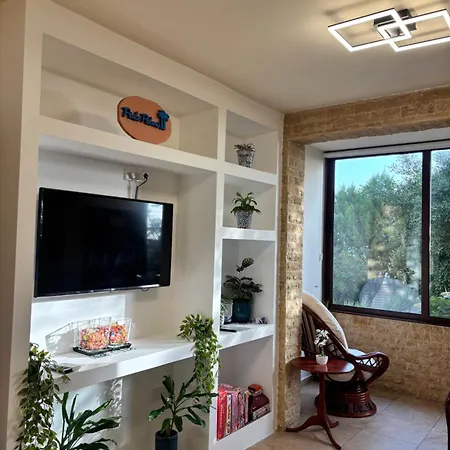 Piale Palms Makenzie Front Apartment, 아파트 *