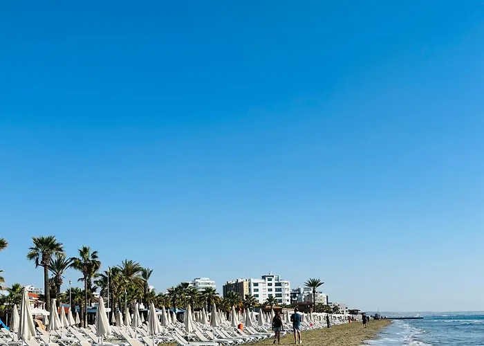 Piale Palms Makenzie Front Apartment,